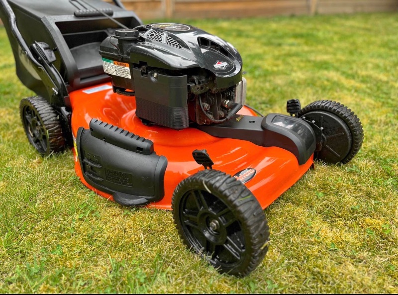 Ariens 675EX Self Propelled Lawn Mo sold for $75 at auction (list price $450)