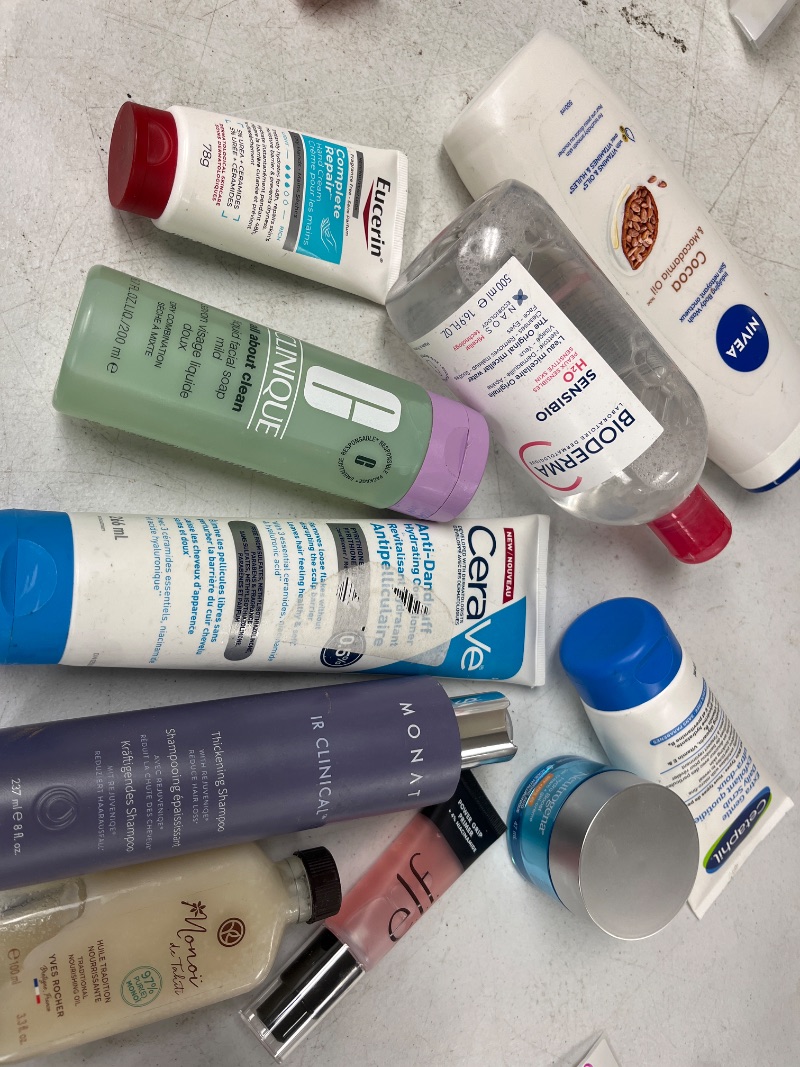 Lot of 10 beauty products sold price at auction in Canada