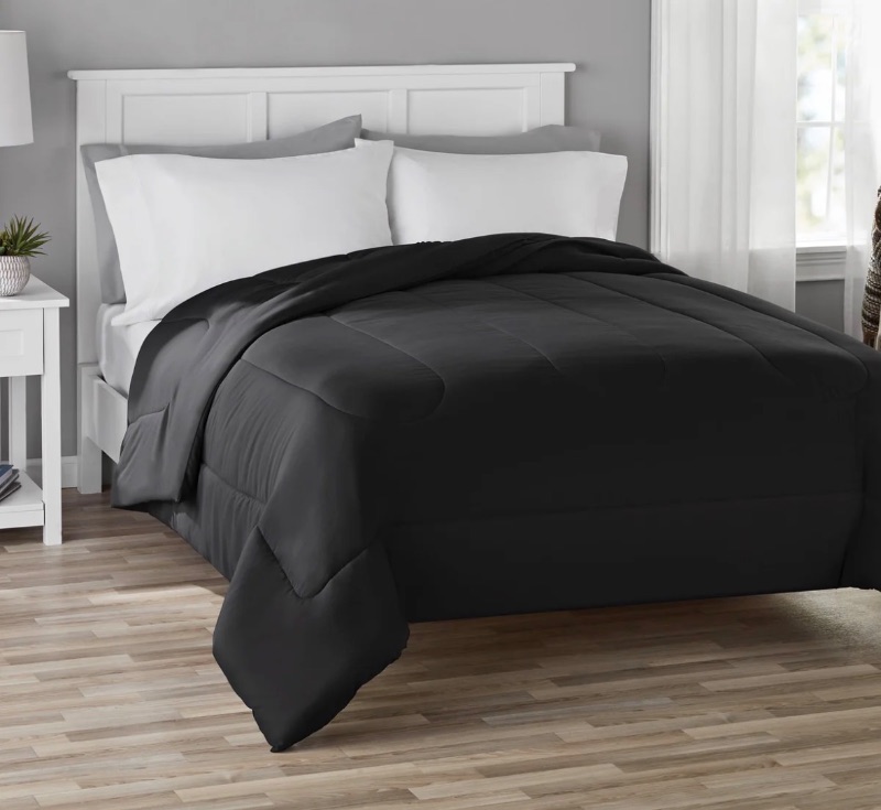 Mainstays comforter sold price at auction in Canada