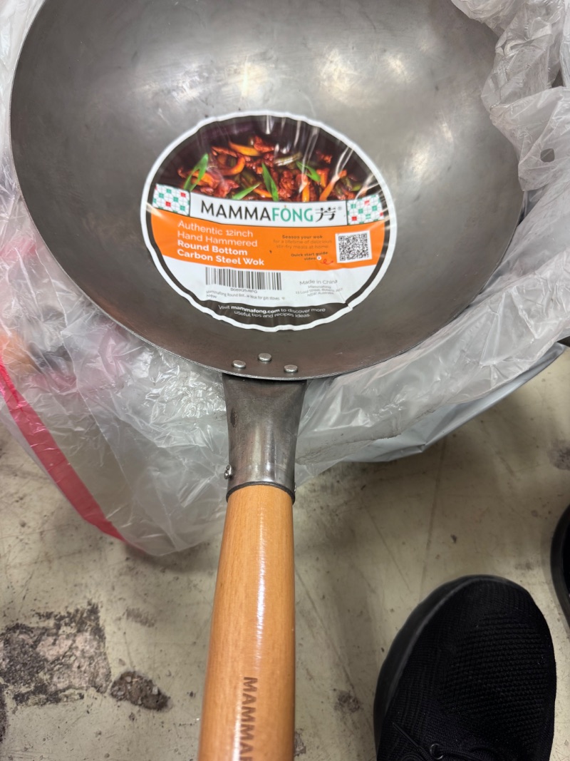 Mammafong Round Bottom 12-inch Traditional Carbon Steel Wok sold price at auction in Canada