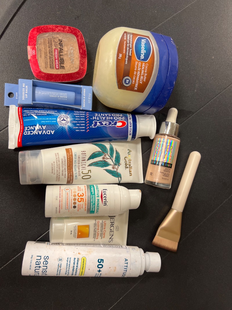 Lot of 10 assorted beauty products ( General merchandise) sold price at auction in Canada