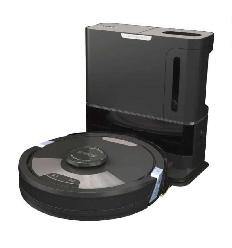 Shark Matrix™ Plus 2-in-1 Self-Empt sold for $145 at auction (list price $900)