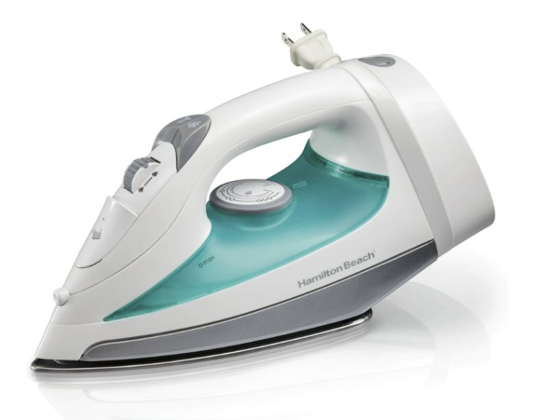 Hamilton Beach Steam Iron 14212JC sold price at auction in Canada
