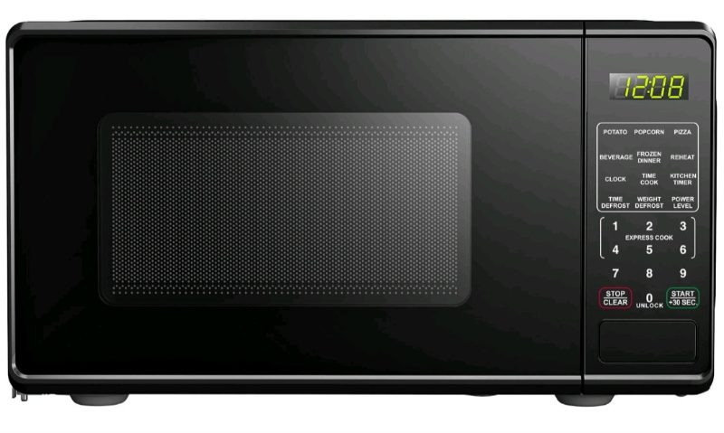 Mainstays 0.7 Cu ft Countertop Microwave Oven, 700 Watts sold price at auction in Canada