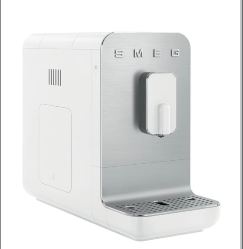Smeg Fully Automatic Espresso Maker sold for $40 at auction (list price $900)